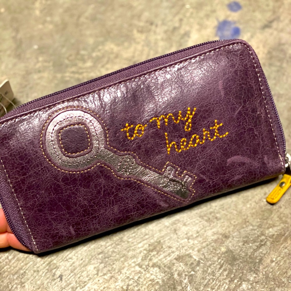 New with tags Fossil “key to my heart” wallet
